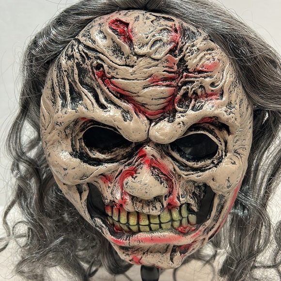 Easter Unlimited Rubber Zombie Skull Ghoul Mask - Picture 5 of 10